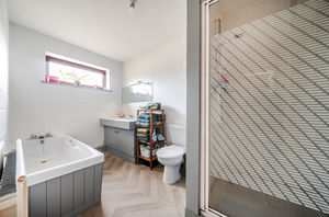 Photo 15- click for photo gallery